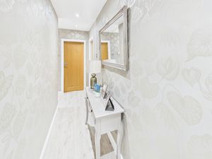 Photo 25- click for photo gallery